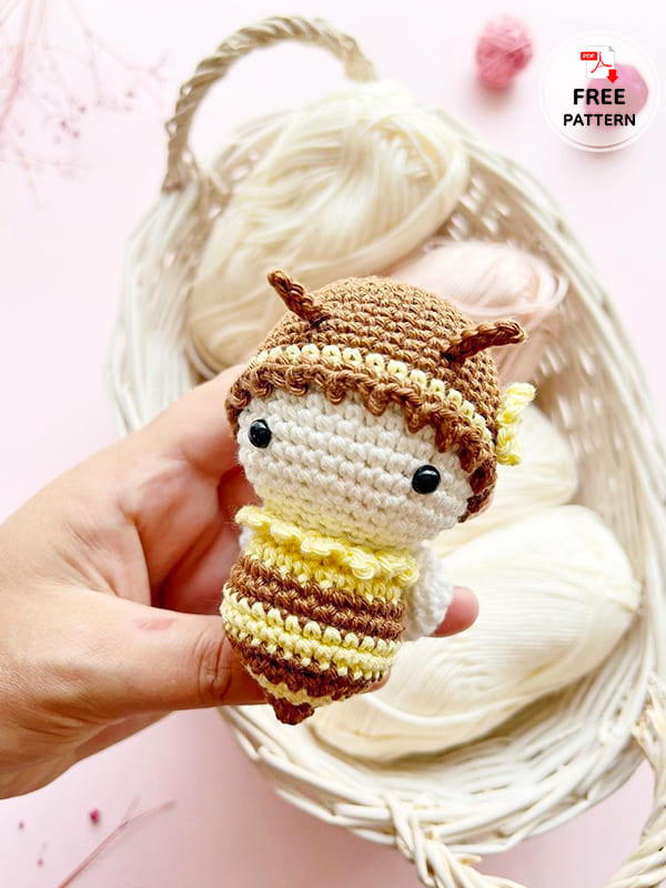 Little Crochet Bee Keychain Amigurumi Free Pattern