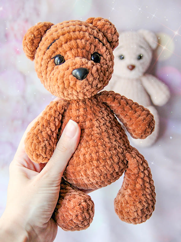 Free Crochet Teddy bear Tommy Amigurumi Pattern