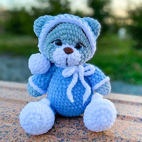 Free crochet teddy bear in pajamas pattern