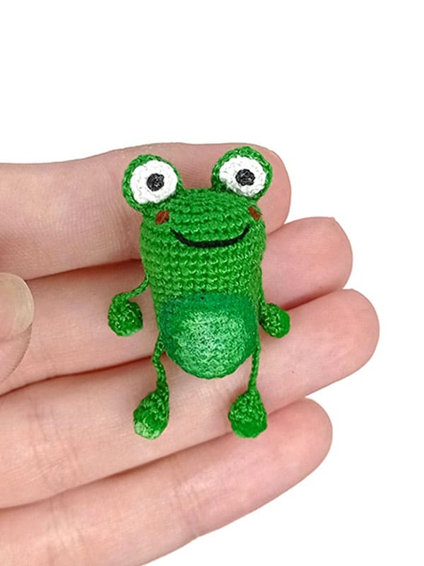 Realistic Crochet Frog