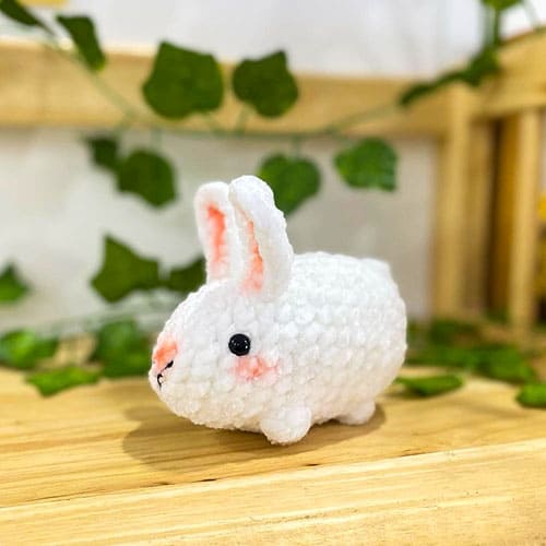 Lotus Amigurumi Bunny Free Crochet Keychain Pattern