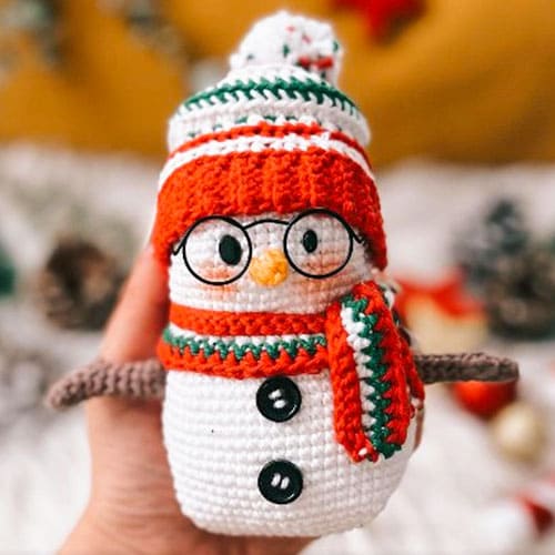 Crochet Snowman With Beanie Amigurumi Free Pattern