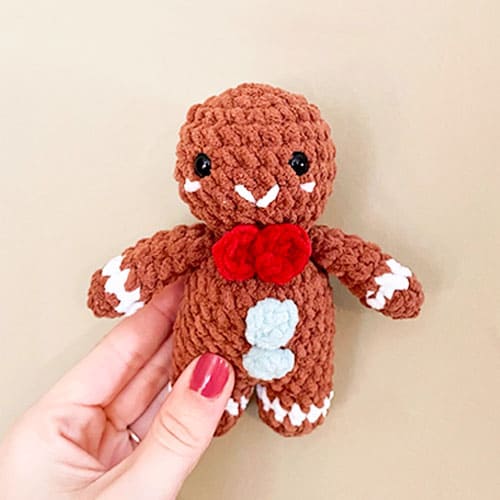 crochet gingerbread man