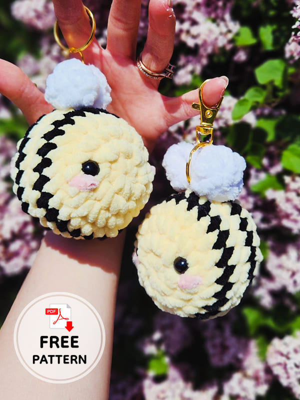 Easy Crochet Bee Keychain Free Pattern (2)