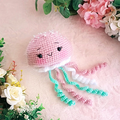 Free Crochet Amigurumi Jellyfish Pattern