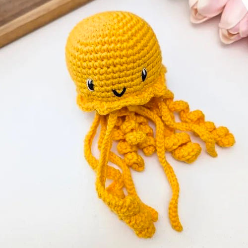 Free Jellyfish Amigurumi Crochet Pattern