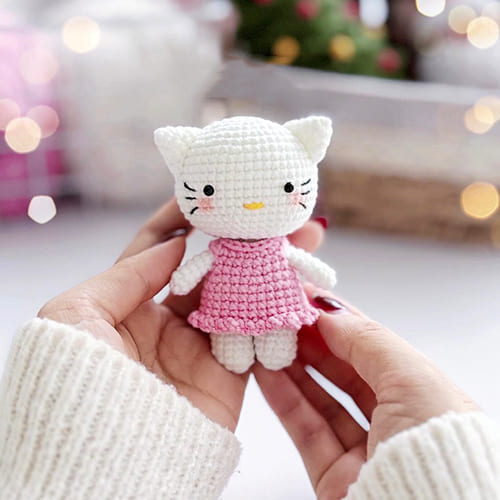 Small Hello Kitty Crochet Free Pattern