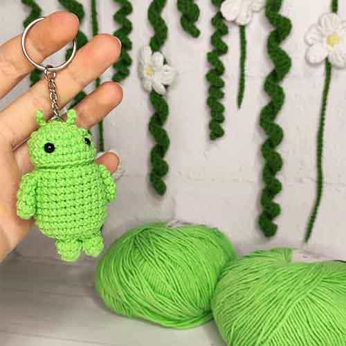 Android Crochet Keychain Free Pattern (1)