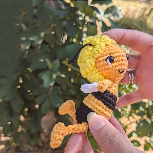 Maya the bee crochet pattern