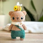 Free crochet teddy bear with bee pattern