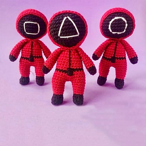 Squid game crochet doll free amigurumi pattern