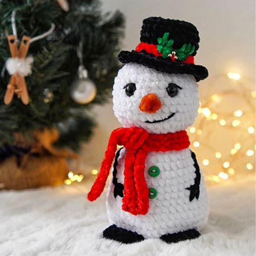 Amigurumi christmas crochet snowman plush (1)